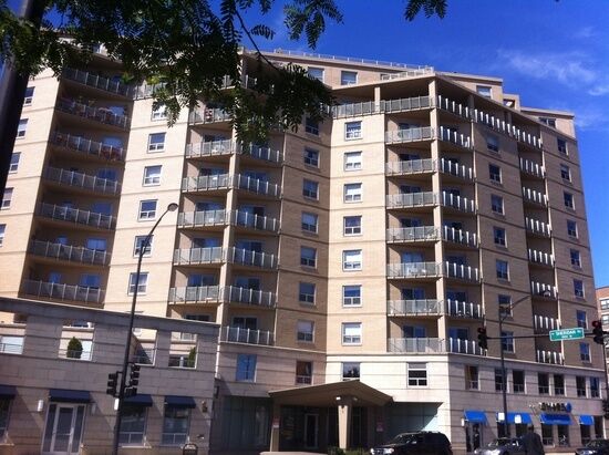 Property Photo:  4350 North Broadway Avenue 403  IL 60613 