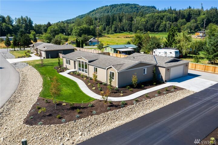 Property Photo: 1830 Azure Wy WA 98229