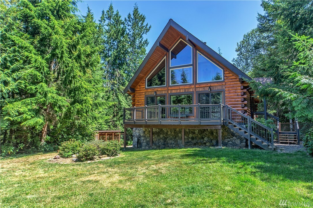 Property Photo:  265 Blueberry Hill Dr  WA 98376 