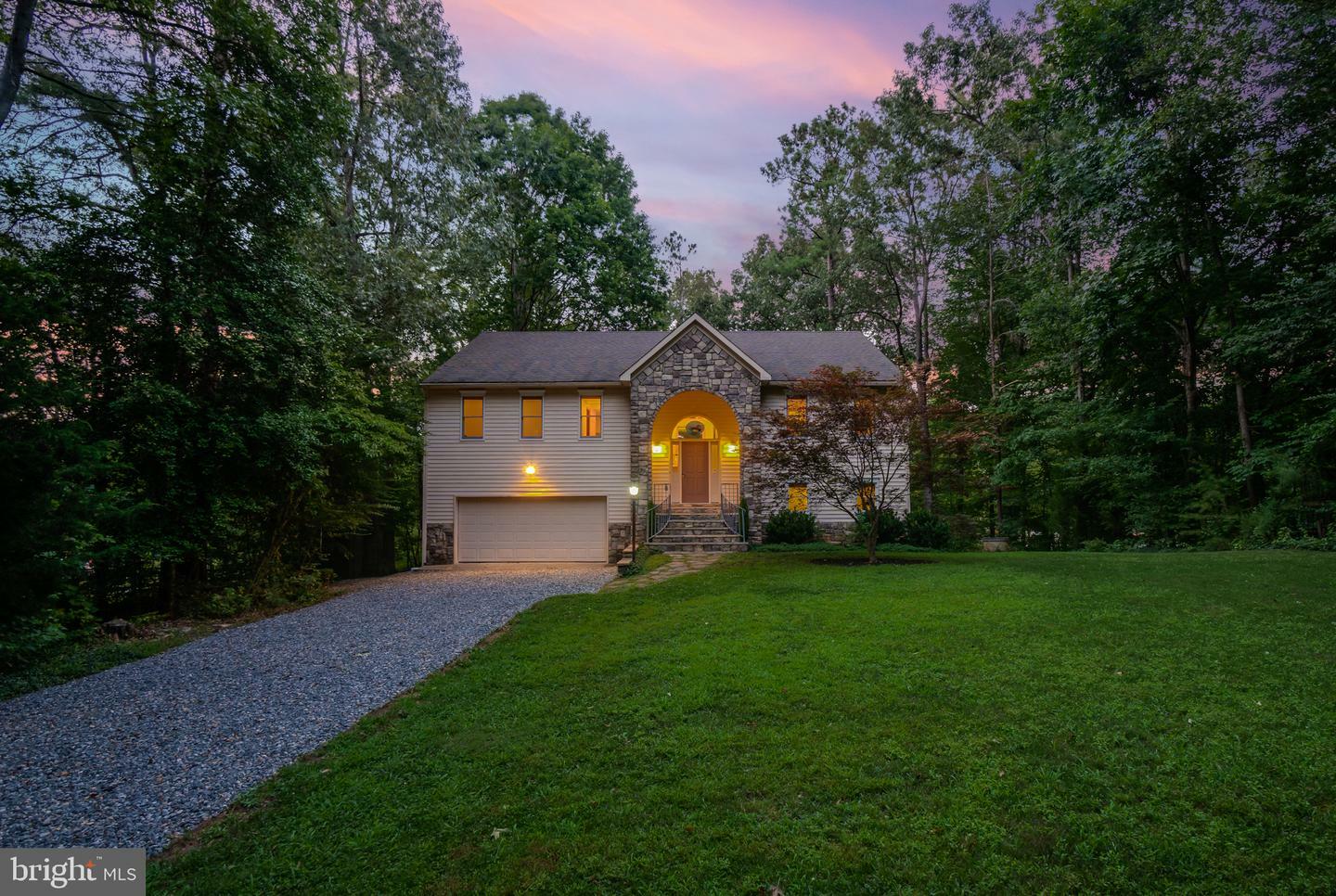 Property Photo:  362 Lake Caroline Drive  VA 22546 