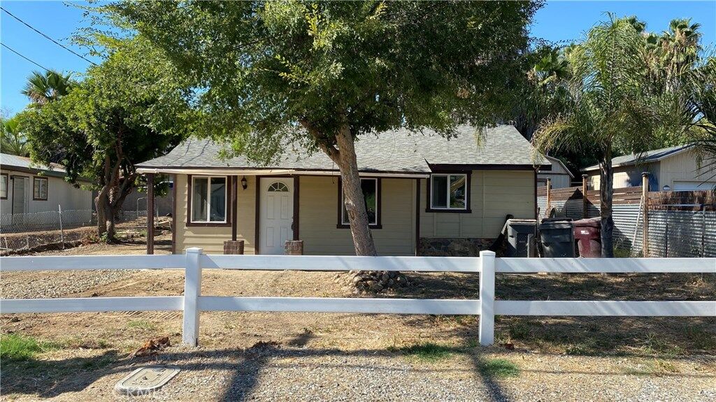 Property Photo: 23596 Clara Place CA 92587