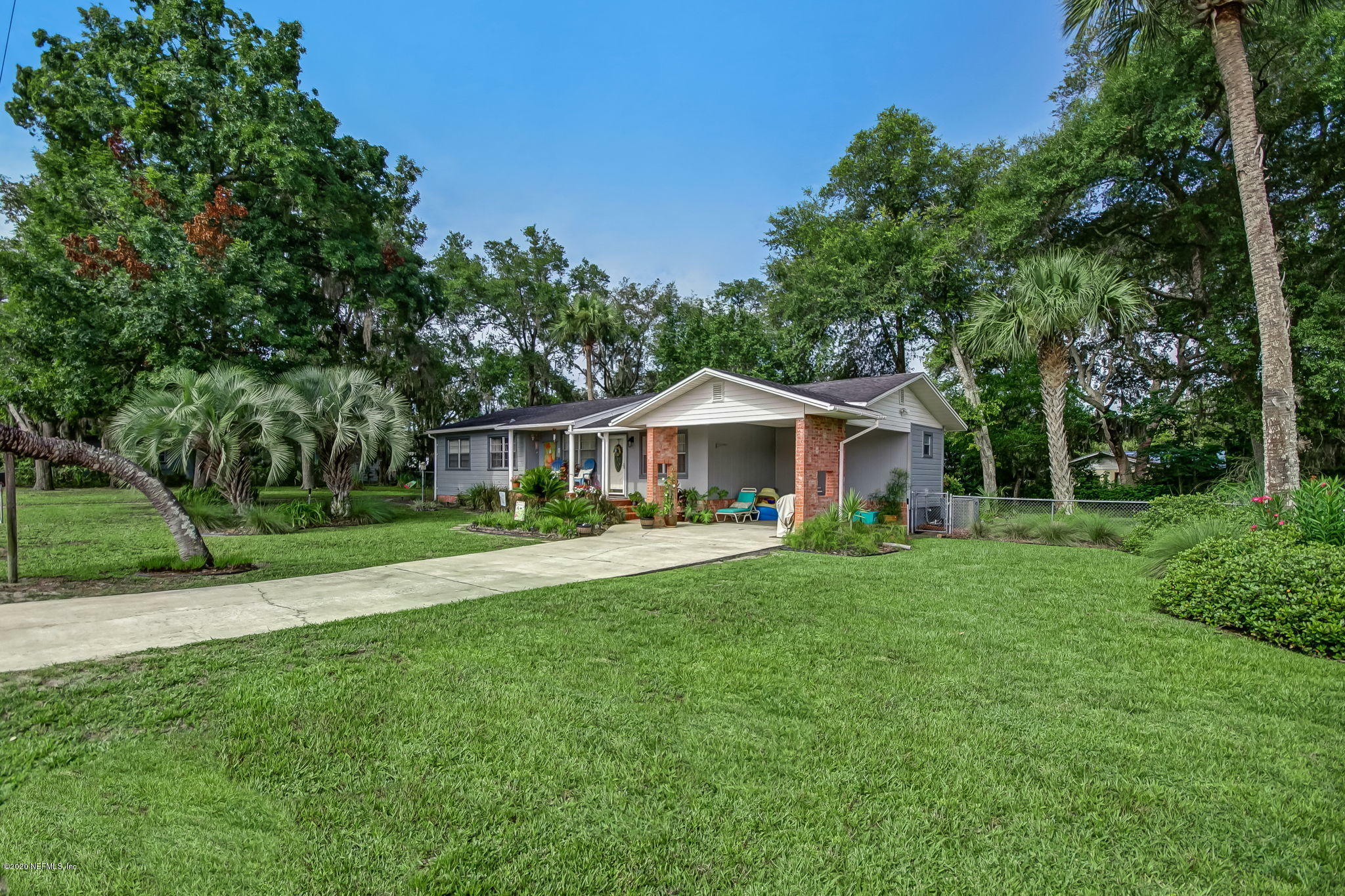 Property Photo:  1322 Moseley Avenue  FL 32177 