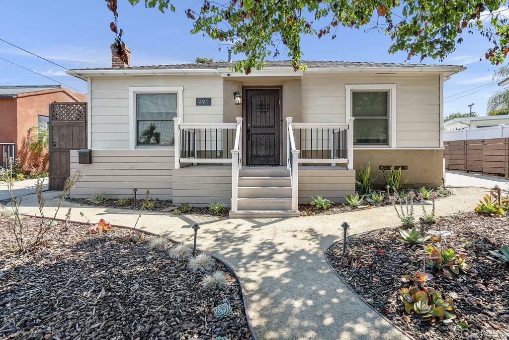 Property Photo: 4911 W Mountain View Dr CA 92116