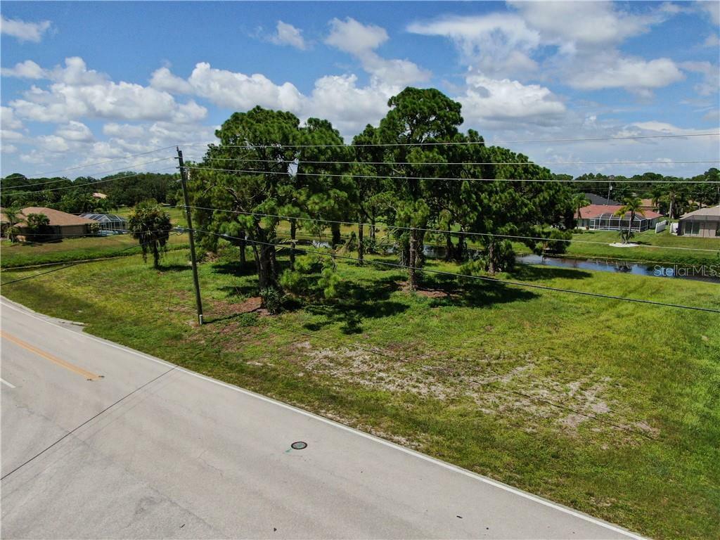 Property Photo:  715 &Amp 717 Rotonda Circle  FL 33947 