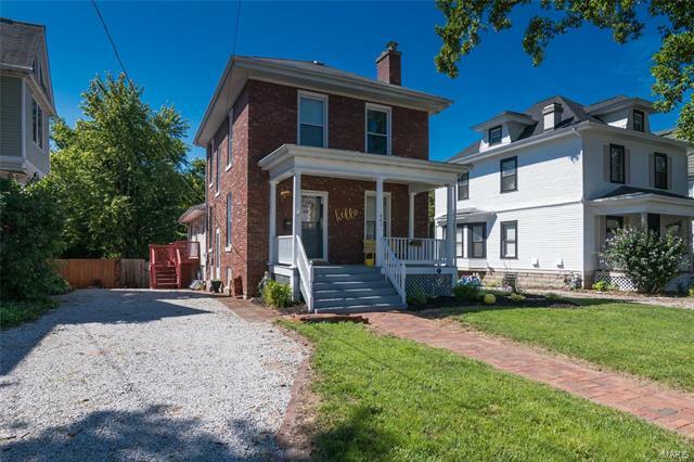 Property Photo: 441 Bluff Street 62002