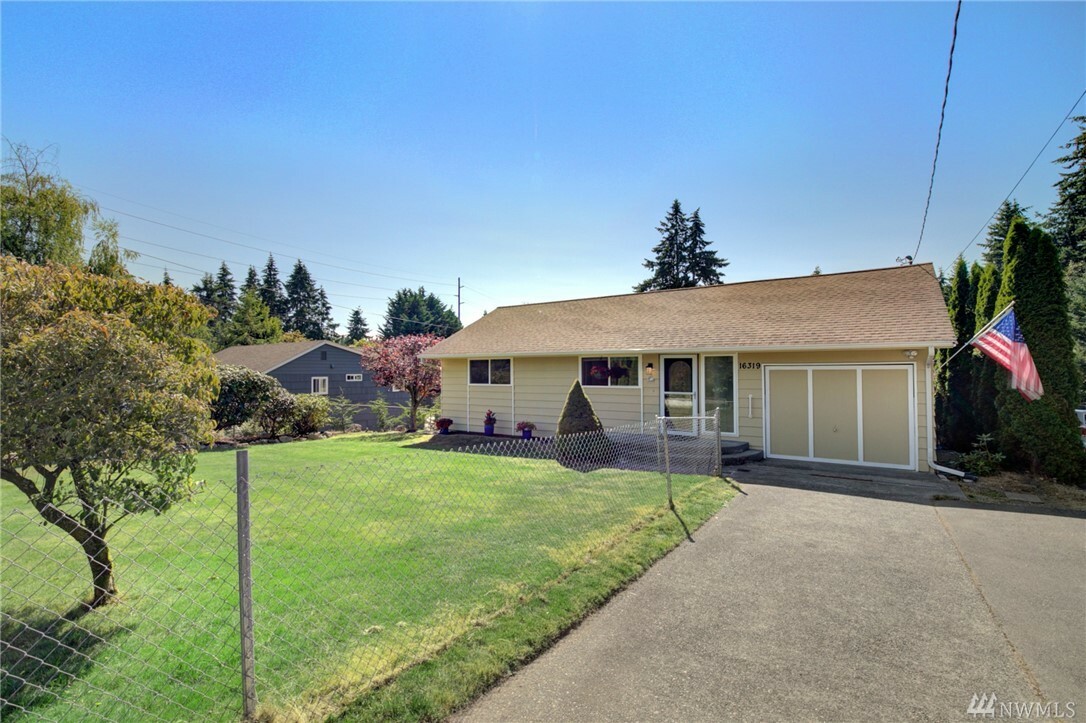 Property Photo:  16319 Meridian Ave N  WA 98133 