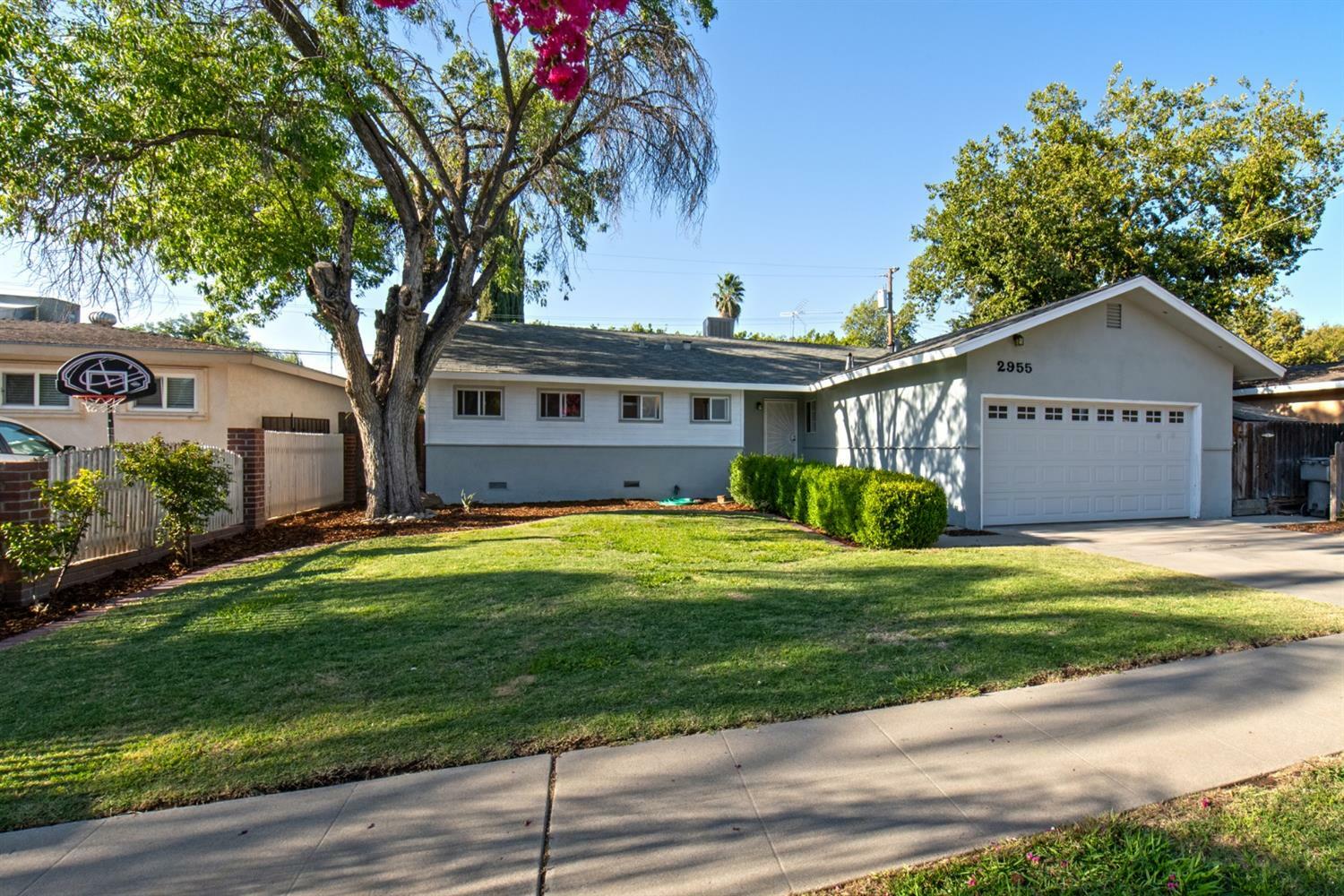 2955 E Ashcroft Avenue  Fresno CA 93726 photo