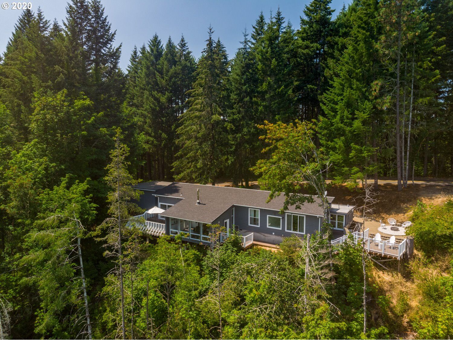 Property Photo: 24506 Butler Rd OR 97437