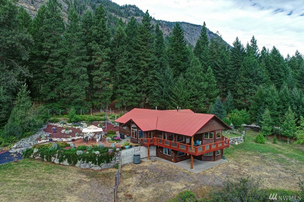 Property Photo:  100 Kumm Rd  WA 98833 