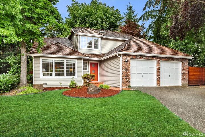 Property Photo: 3212 NE 198th Place WA 98155