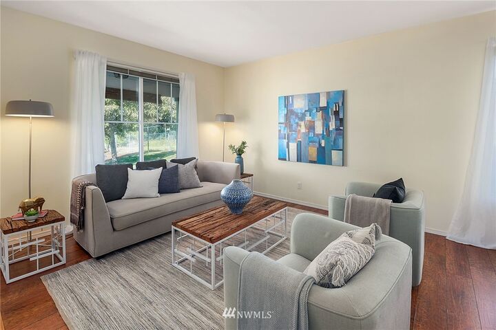 Property Photo:  24218 117 Avenue SE  WA 98030 