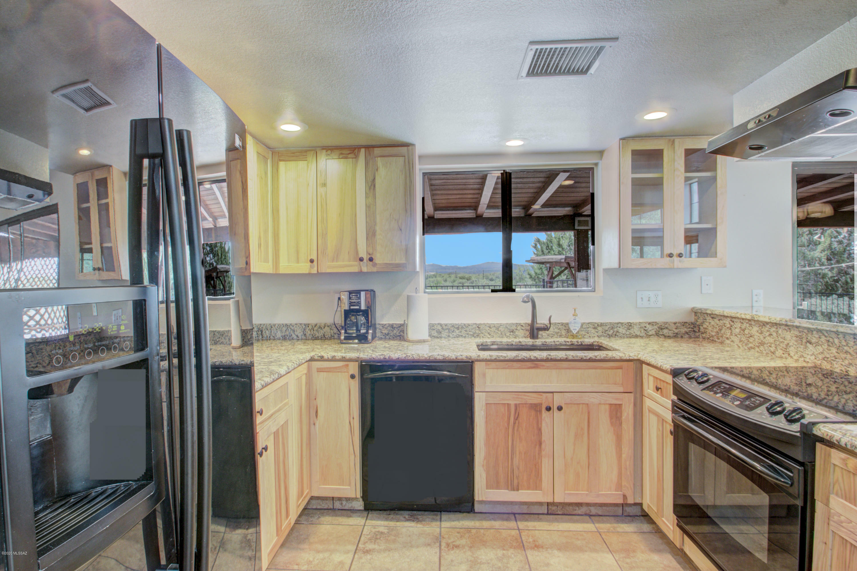 Property Photo:  1124 Raro Court  AZ 85648 