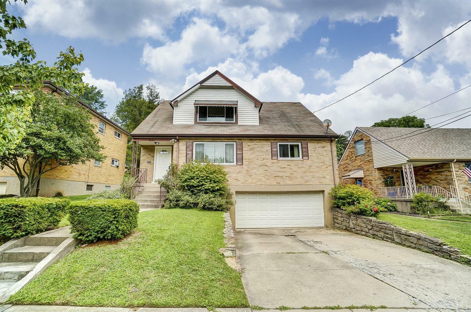 Property Photo: 4756 Clevesdale Dr OH 45238