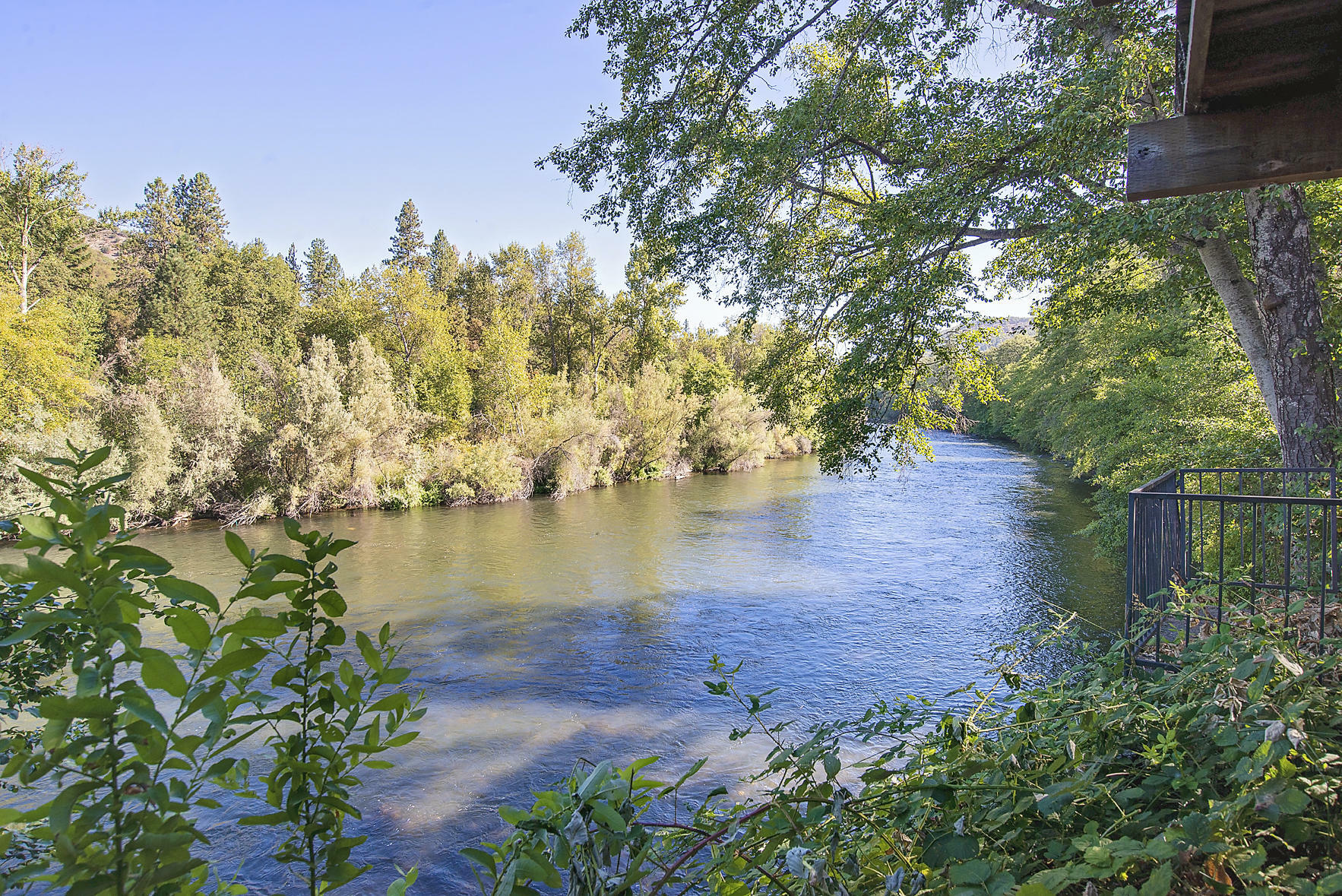 Property Photo:  2658 Rogue River Highway  OR 97525 