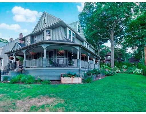 Property Photo:  92 Oxford Rd  MA 02459 