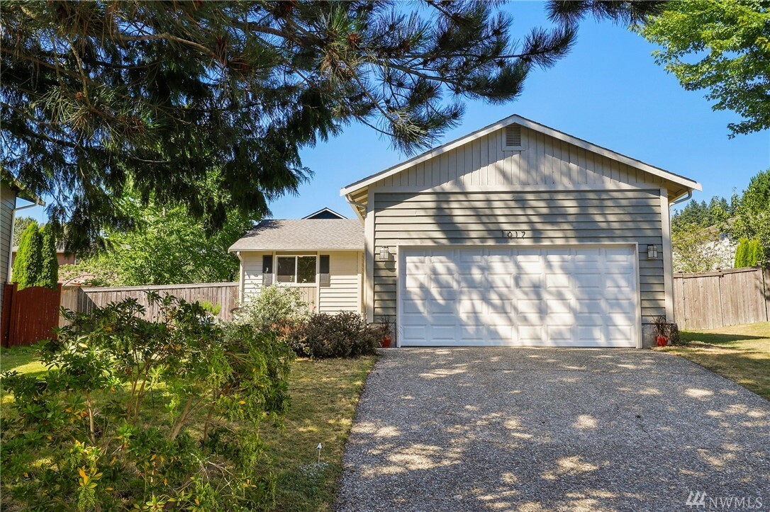 Property Photo:  1017 234th Place SW  WA 98021 