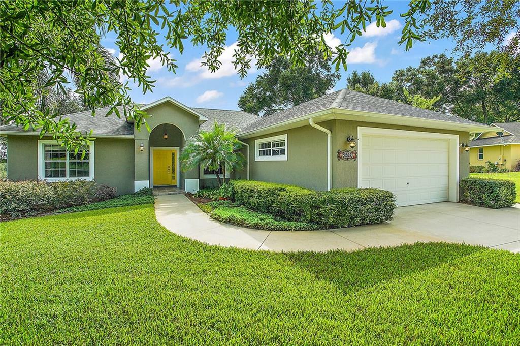 Property Photo:  23709 Sunset View  FL 32776 