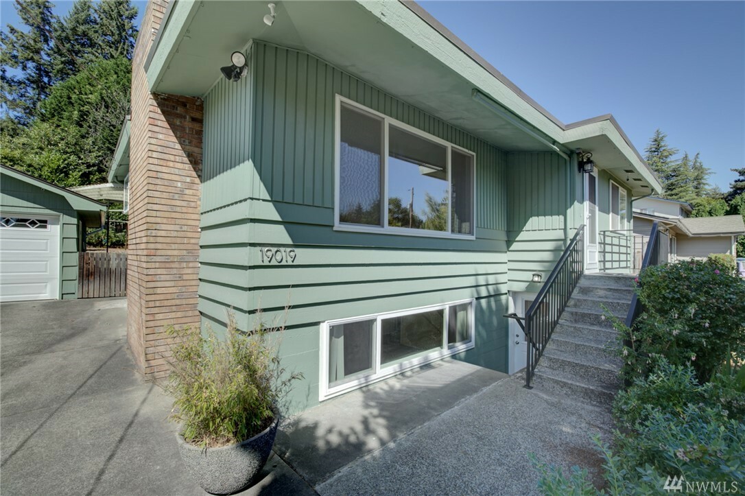 Property Photo:  19019 32nd Ave NE  WA 98155 