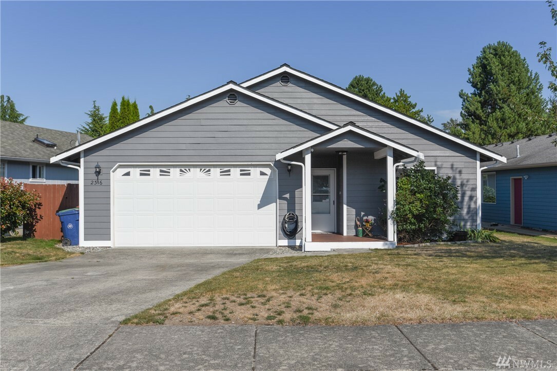 Property Photo:  2316 W Meadow Blvd  WA 98273 