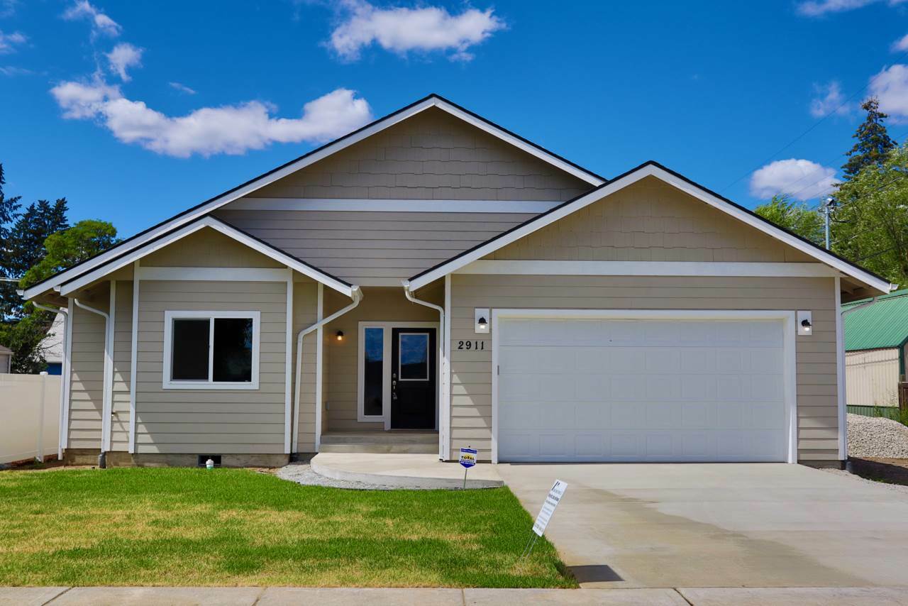 Property Photo:  2911 N Haven St  WA 99207 