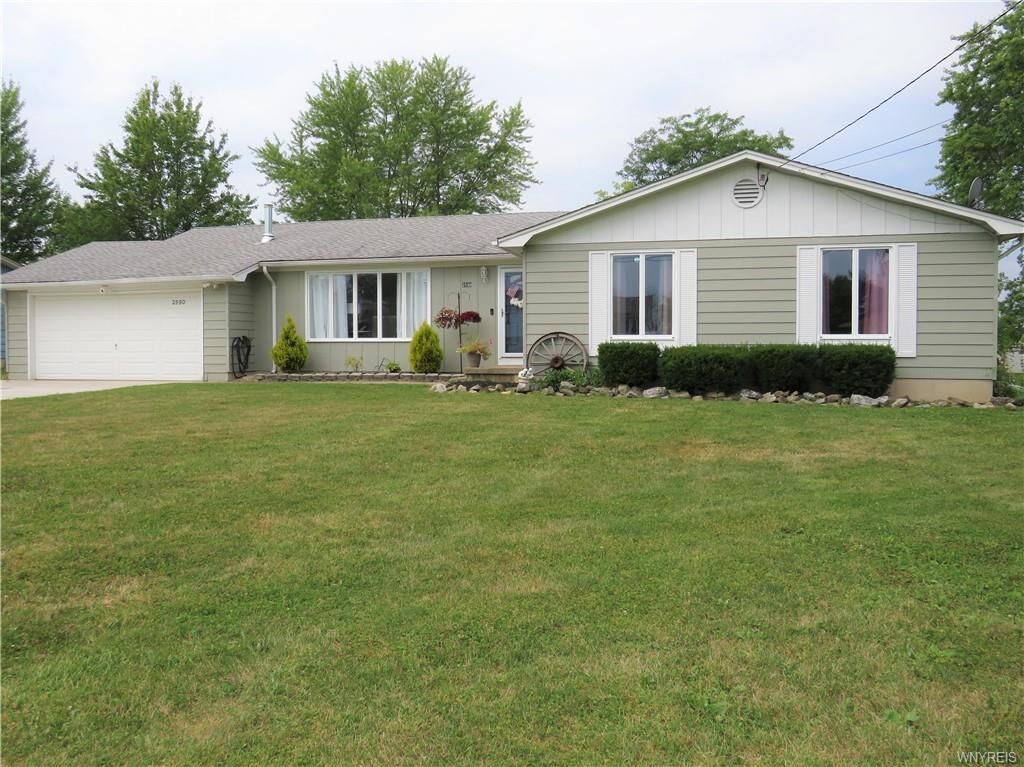 Property Photo:  2590 Stony Point Road  NY 14072 