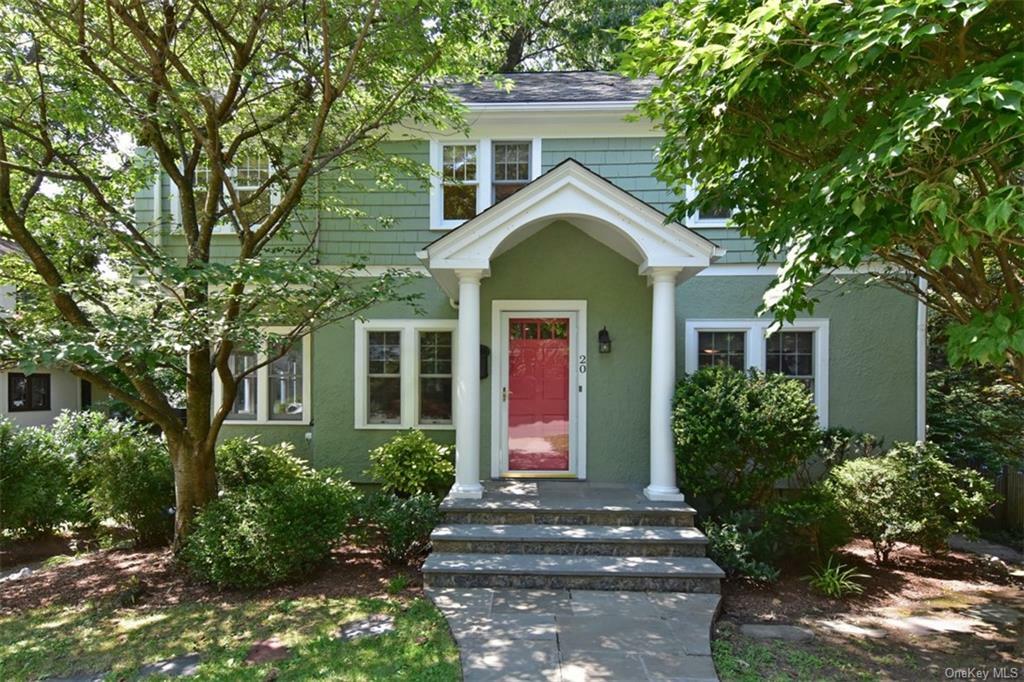 Property Photo:  20 South Drive  NY 10706 