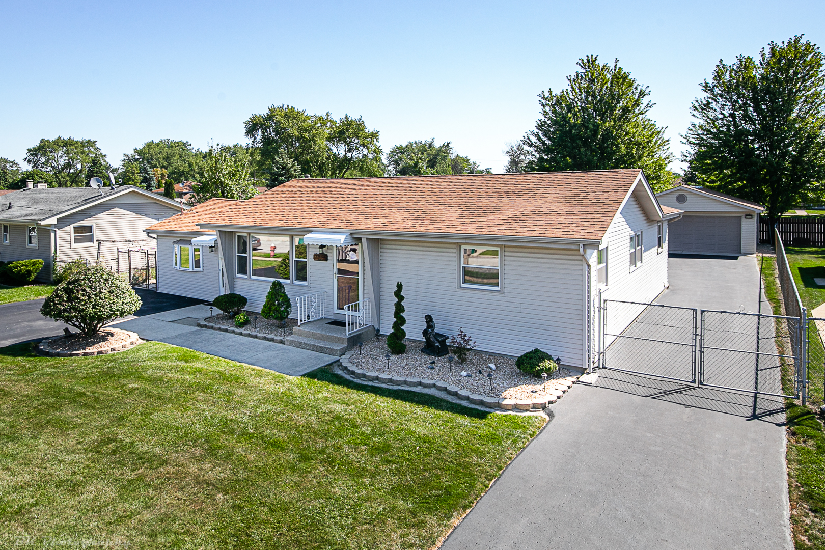 Property Photo:  8623 Leclaire Avenue  IL 60459 