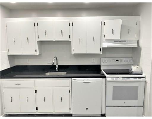 Property Photo: 75 Vine Street 8-A3 MA 01906