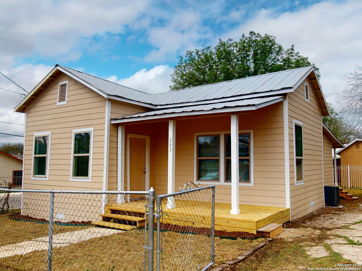 Property Photo:  203 Coleman St  TX 78208 