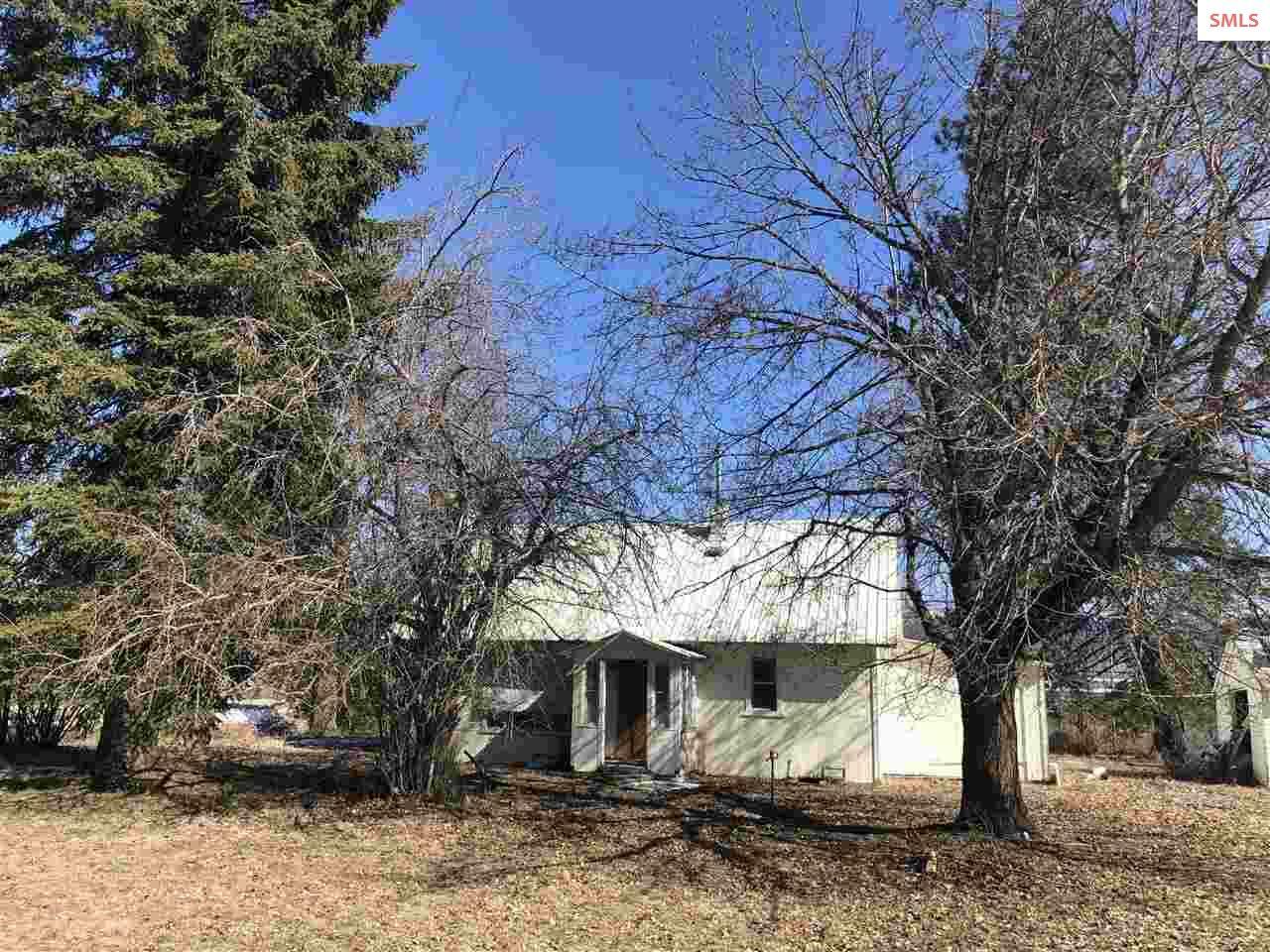 Property Photo: 2404 Selle Road ID 83864