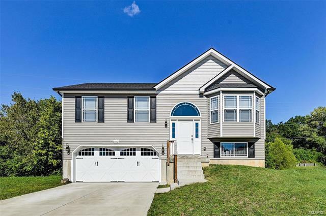 Property Photo: 5842 Mayfair Court 63051