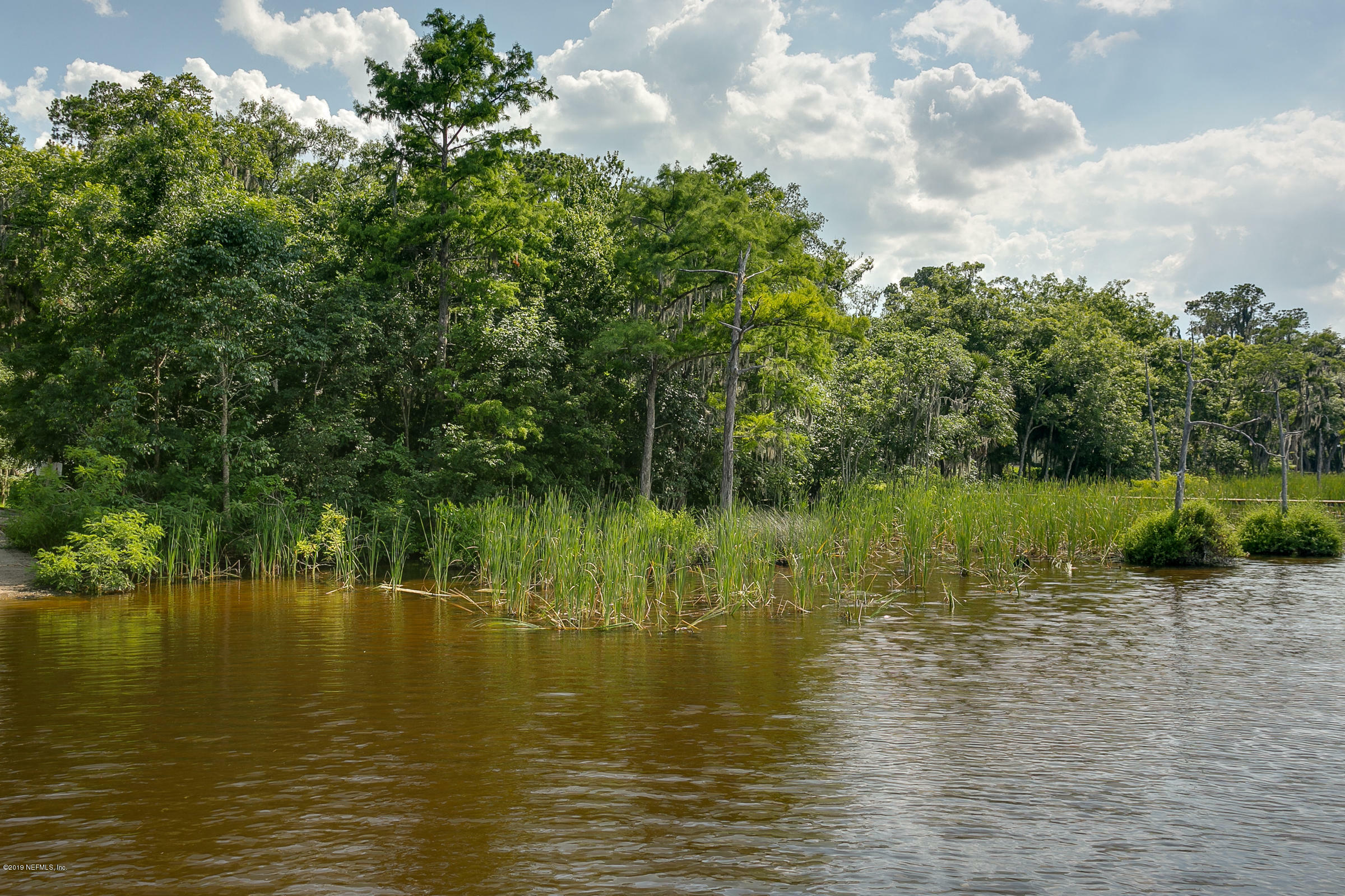 Property Photo: 1911 Moorings Circle FL 32068