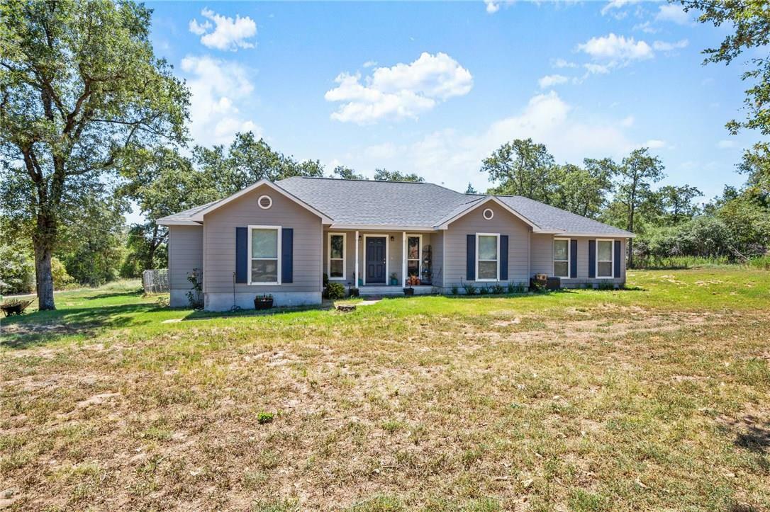 Property Photo:  968 County Road 491  TX 78621 