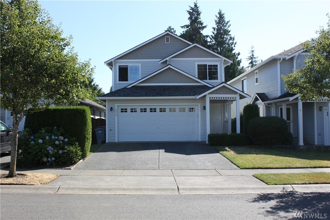 Property Photo:  1229 84 Ave SE  WA 98258 