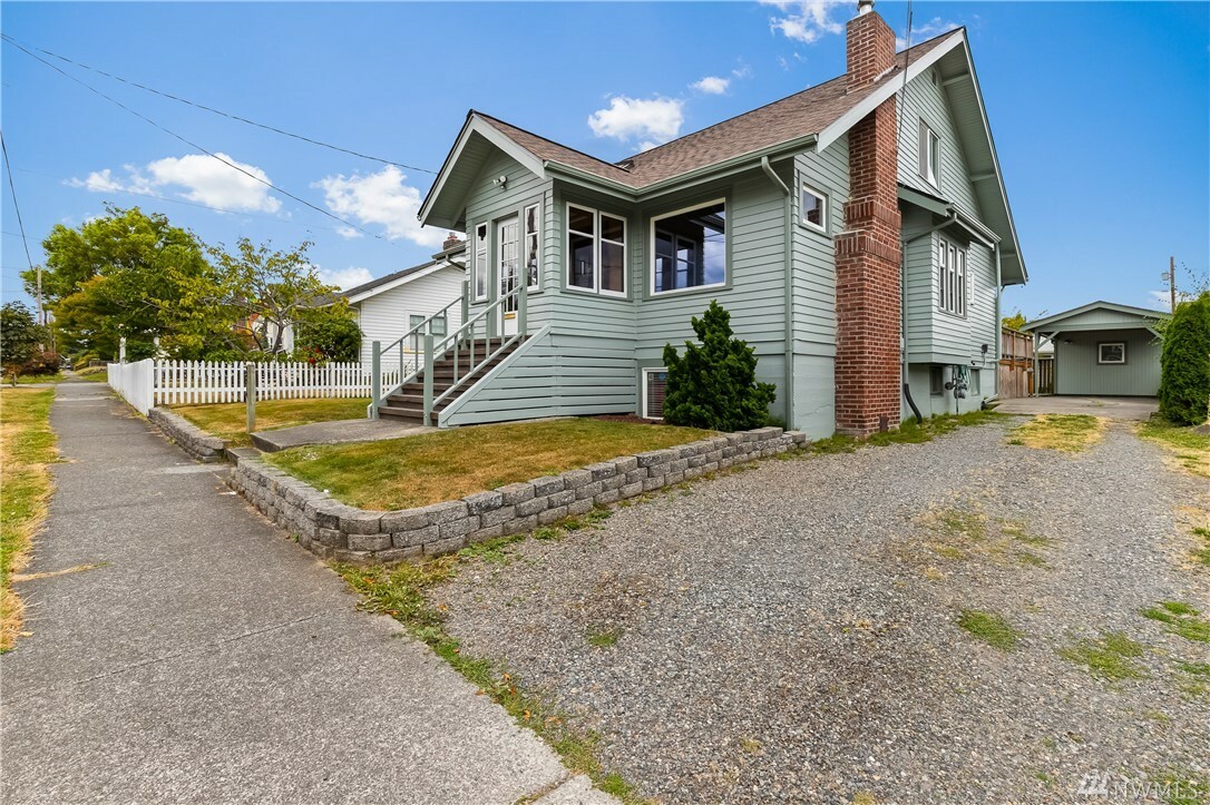 Property Photo:  2214 J St  WA 98225 