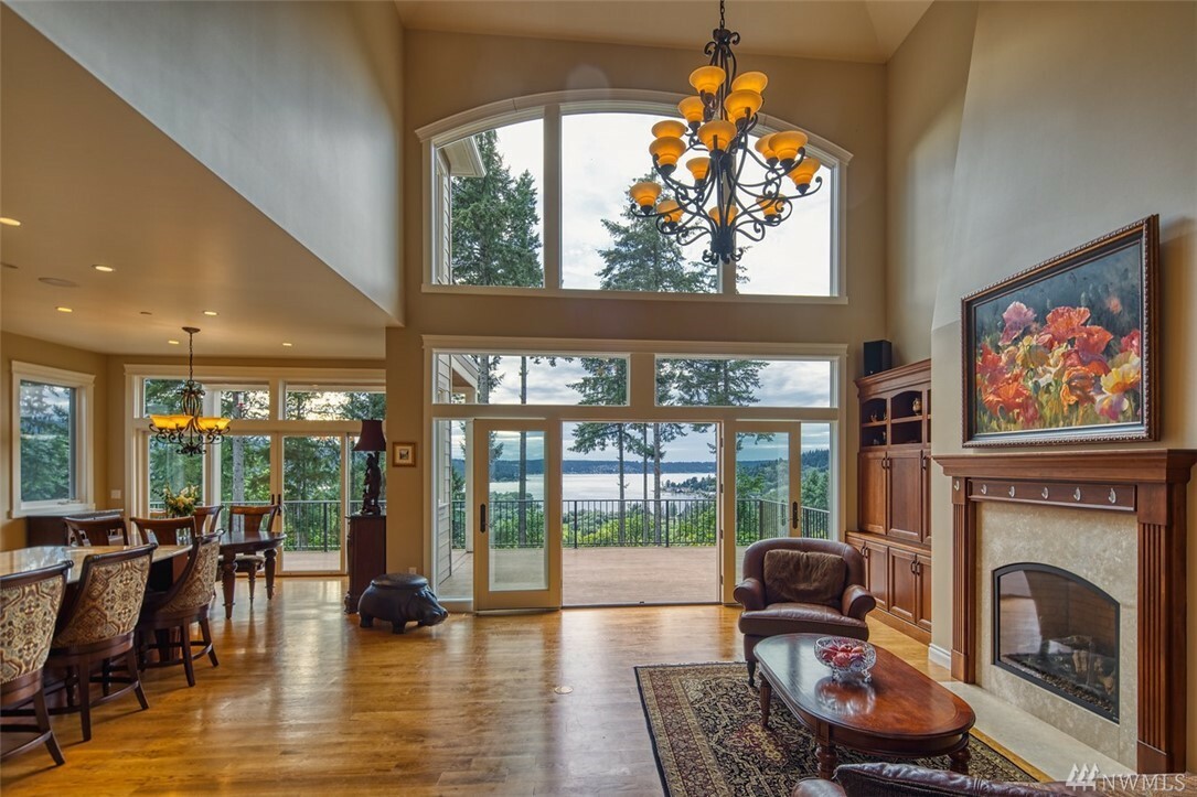 Property Photo:  22255 SE 50th St  WA 98029 