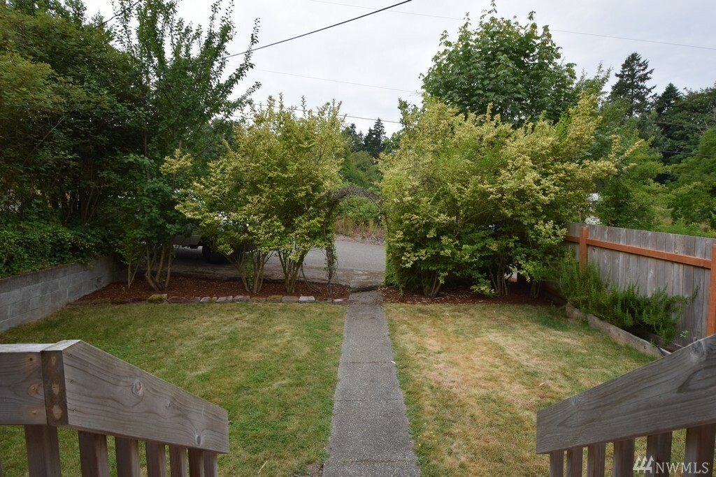 Property Photo:  1333 Sherman Ave  WA 98366 