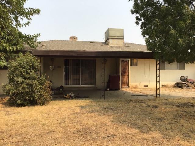 Property Photo:  15457 Avenue 280  CA 93292 