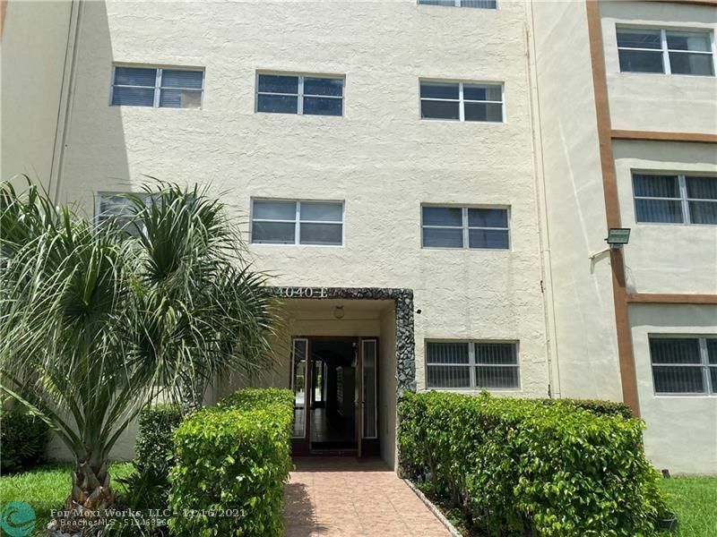 Property Photo:  4040 NW 19th St 403  FL 33313 