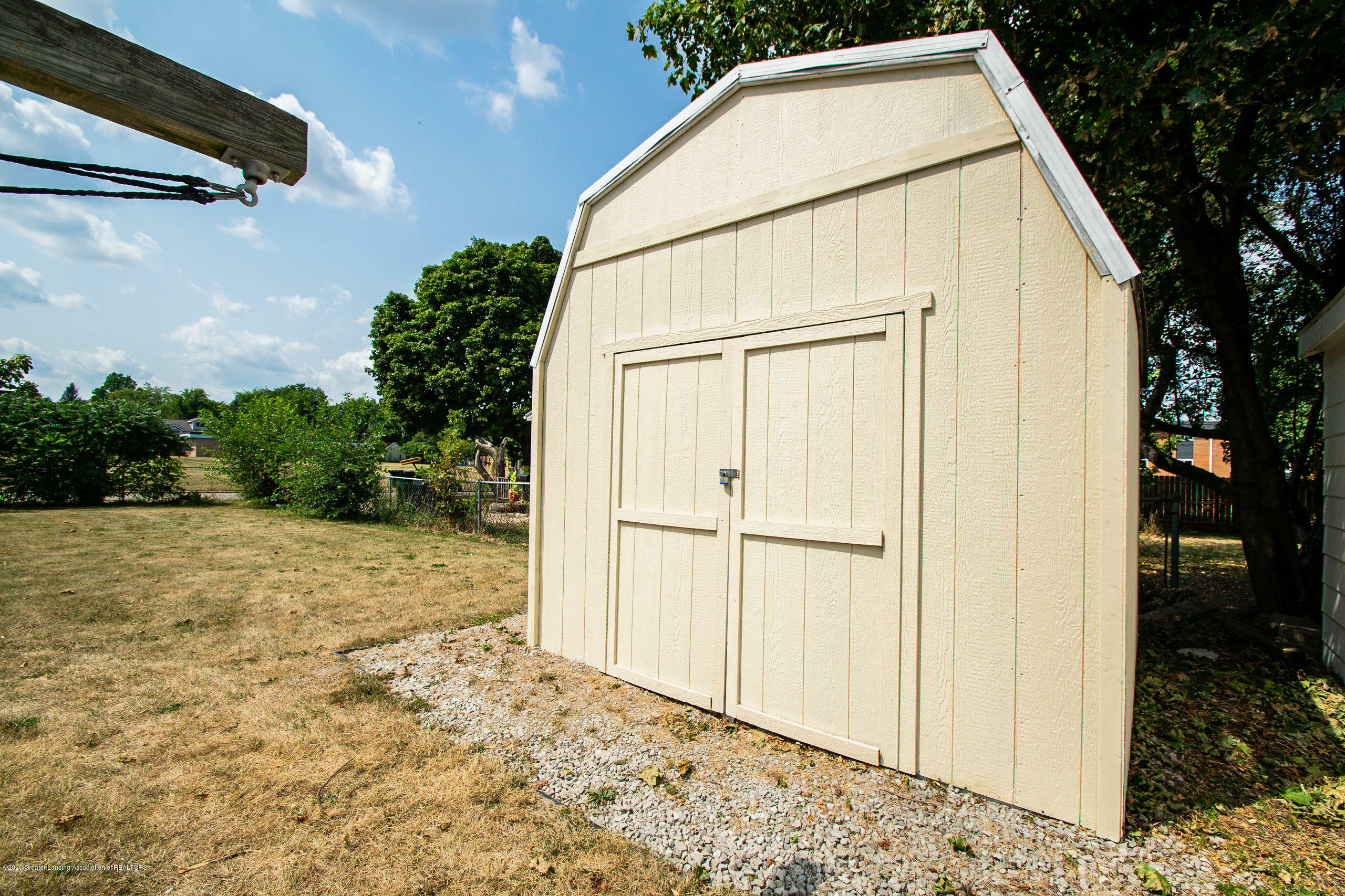 Property Photo: 901 Kendon Drive MI 48910