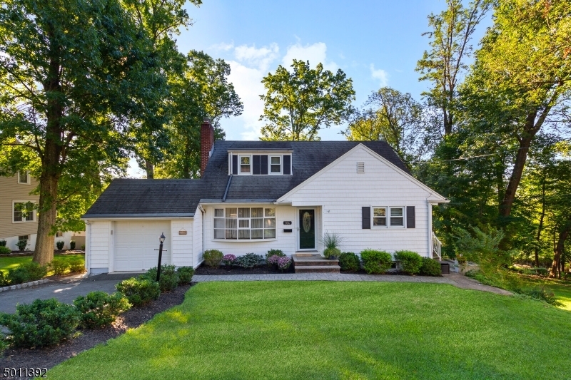 Property Photo:  104 Johnston Dr Ext  NJ 07060 