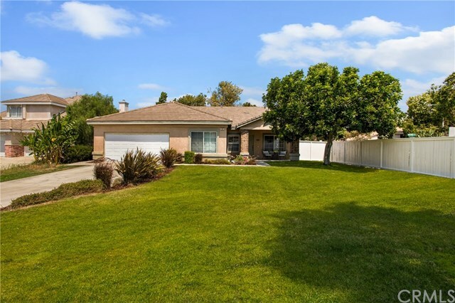 Property Photo:  202 Mescalita Court  CA 92058 