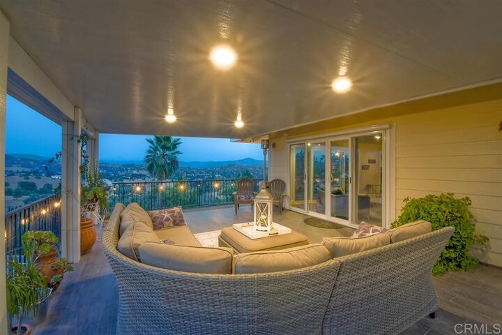 Property Photo:  1130 Park Hill Lane  CA 92025 