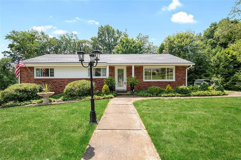 Property Photo:  212 Indiana Drive  PA 15116 