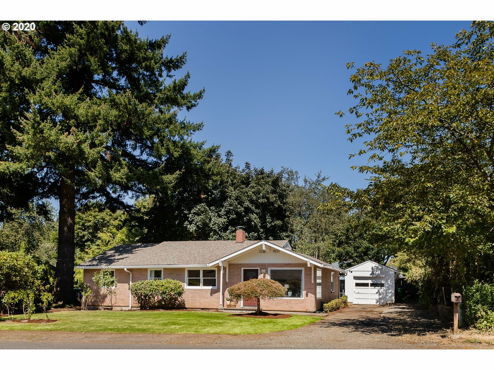 Property Photo: 5105 SE Monroe St OR 97222