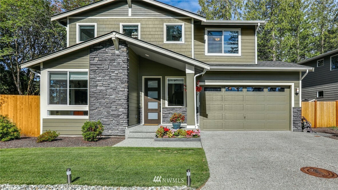 Property Photo:  1112 75th Place SE  WA 98258 