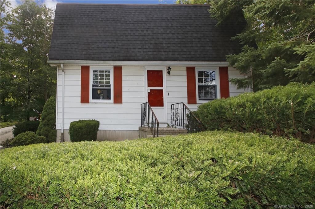 Property Photo: 45 Glenham Road CT 06518