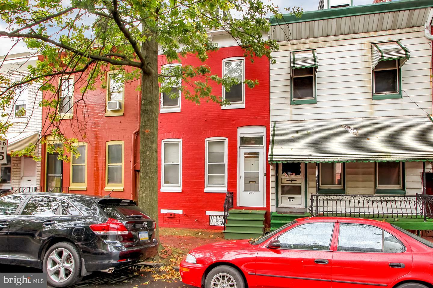 Property Photo:  606 Laurel Street  PA 19602 