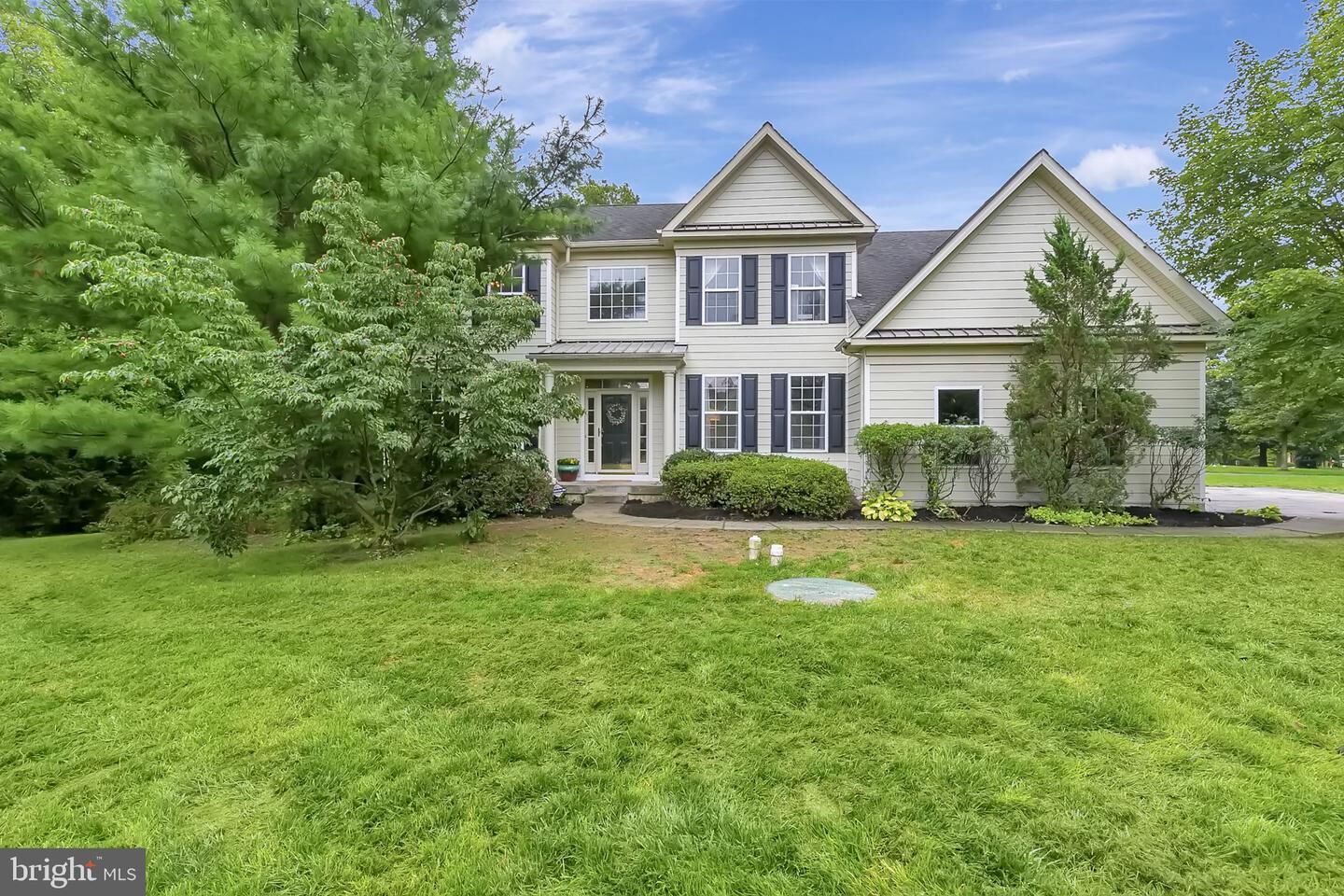 Property Photo: 1302 School House Circle PA 19335