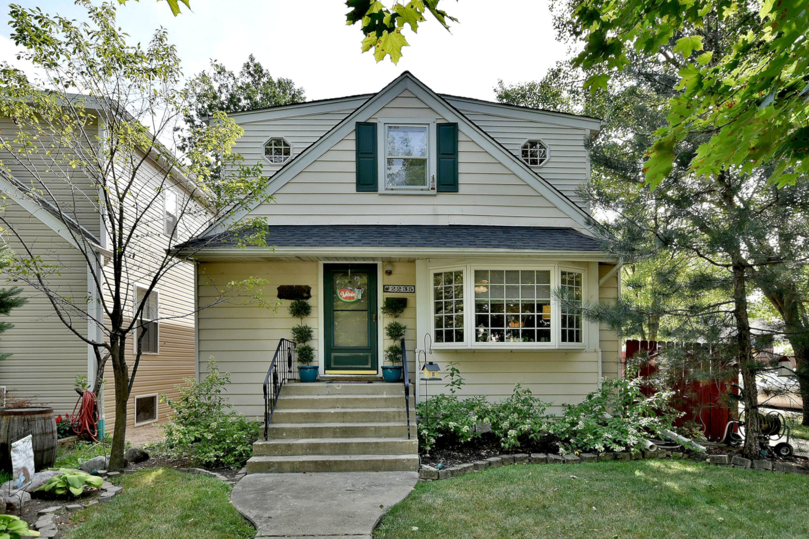 Property Photo:  2235 Leyden Avenue  IL 60171 